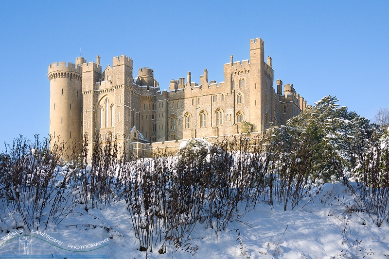 slides/Classic Arundel Castle in Snow.jpg arundel castle, sussex,west,coast,river arun,fortress,trees,snow,winter,water,clouds,mist,panormaic of arundel castle by simon parsons Classic Arundel Castle in Snow